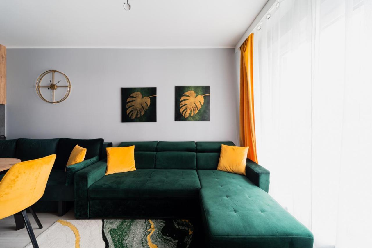 Ferienwohnung Uroczy Apartament Obok Sky Towera Breslau Exterior foto